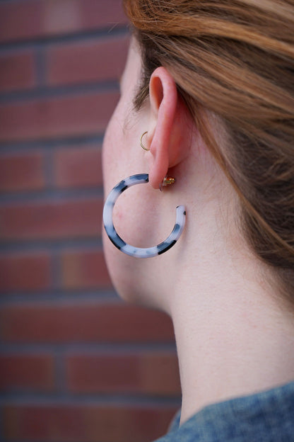 Camy Hoops - Snow Tortoise